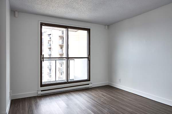 99 Place Charles-Le Moyne — photo 1